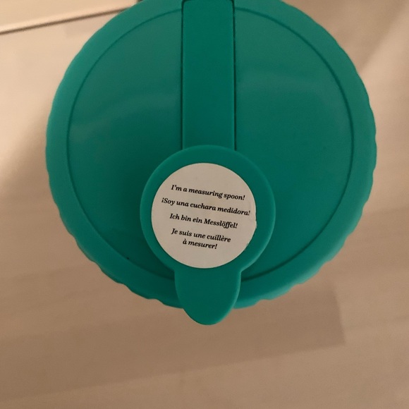 Pampered Chef batter shaker - Picture 4 of 4